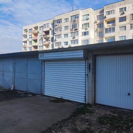 Гараж в град Добрич, ул. Хан Тервел   снимка 2