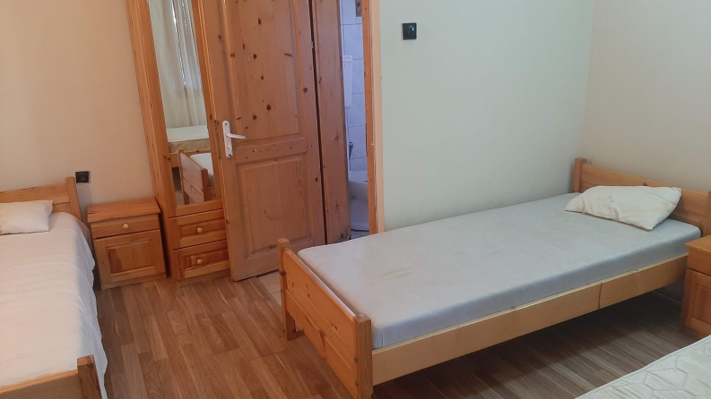 Туристическа сграда в село Кранево, улица Чайка 16 снимка 8