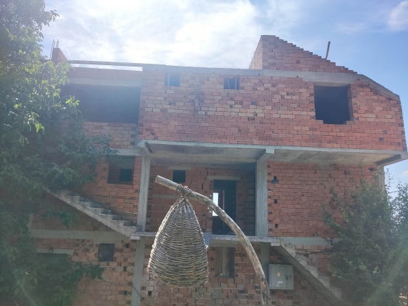 Жилищна сграда и парцел в село Прилеп снимка 2
